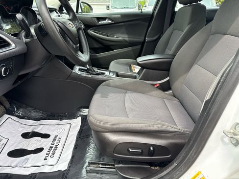 Used 2017 Chevrolet Cruze LT w/ Convenience Package FWD image 12