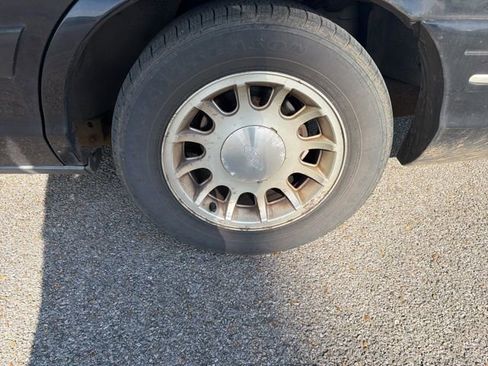 Used 1999 Ford Crown Victoria LX image 6