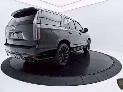 Used 2026 Cadillac Escalade V AWD/4WD image 14