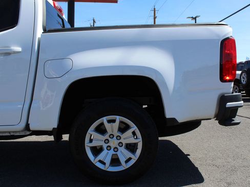 Used 2021 Chevrolet Colorado LT w/ Safety Package RWD image 9