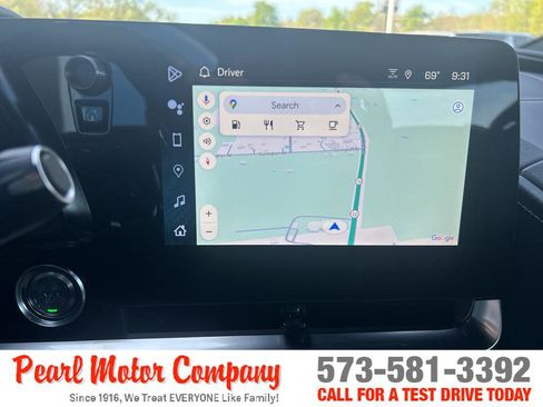 Used 2025 Chevrolet Corvette Z06 RWD image 16