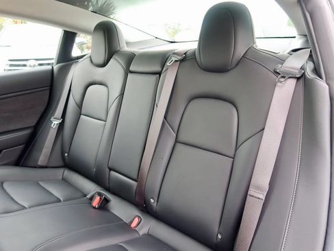 Used 2018 Tesla Model 3 Long Range RWD image 13