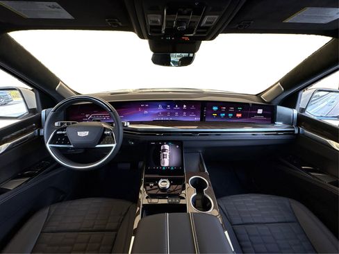 New 2026 Cadillac Escalade Platinum Sport w/ LPO, ONYX Package image 24