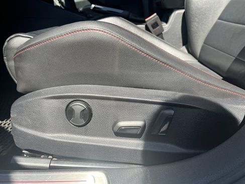 Used 2021 Volkswagen GTI Autobahn FWD image 17