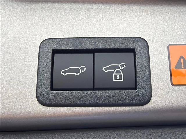 Used 2026 Toyota RAV4 XSE w/ Weather Package AWD/4WD image 19