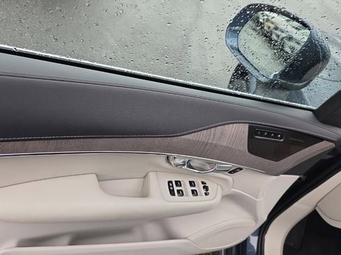 Used 2022 Volvo XC90 T6 Inscription w/ Advanced Package image 3