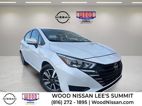 New 2025 Nissan Versa SV w/ Trunk Package image 1