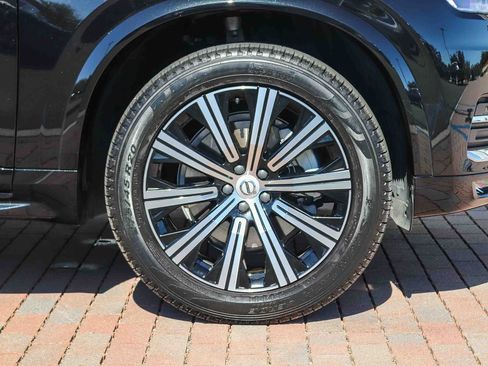 Used 2025 Volvo XC90 B5 Core w/ Protection Package Premier AWD/4WD image 11