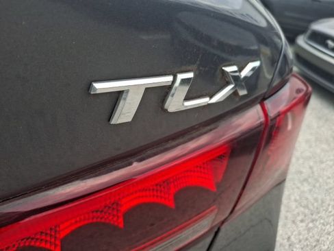 Used 2017 Acura TLX V6 FWD image 8