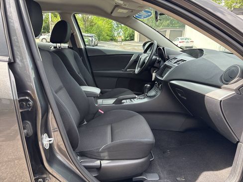 Used 2012 MAZDA MAZDA3 i Touring FWD image 25