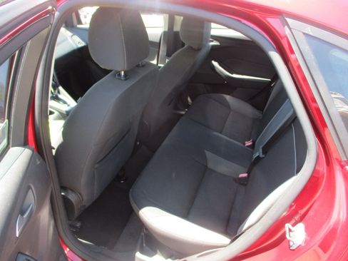 Used 2013 Ford Focus SE image 9