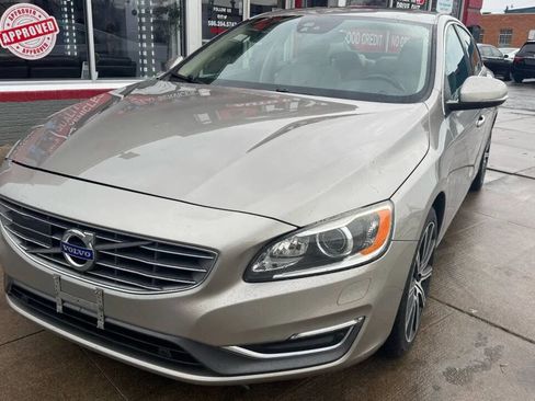Used 2016 Volvo S60 T5 Inscription Platinum w/ Climate Package image 2