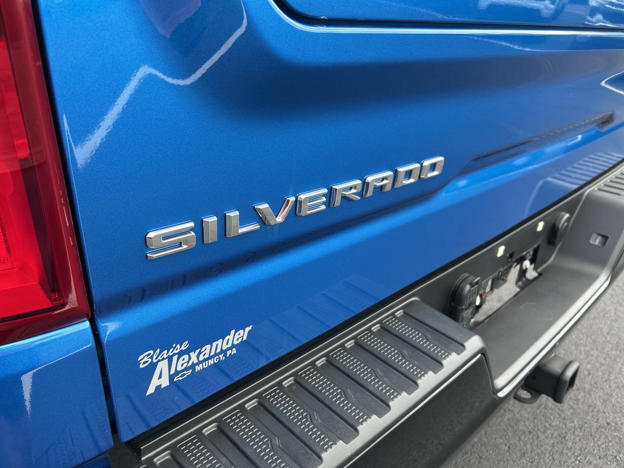 Used 2024 Chevrolet Silverado 1500 LT Trail Boss AWD/4WD image 11