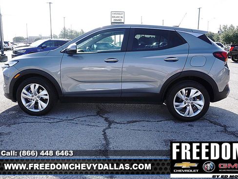 Certified 2025 Buick Encore GX Preferred FWD image 4