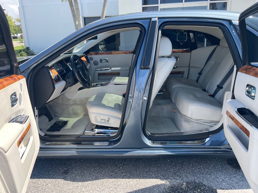 Used 2011 Rolls-Royce Ghost RWD image 9