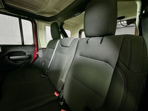 Used 2021 Jeep Wrangler Unlimited Sport S image 23