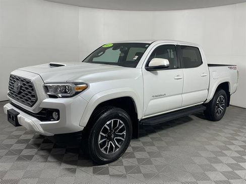 Certified 2022 Toyota Tacoma TRD Sport image 4