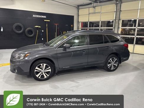 Used 2018 Subaru Outback 3.6R Limited w/ Popular Package #2 AWD/4WD image 5