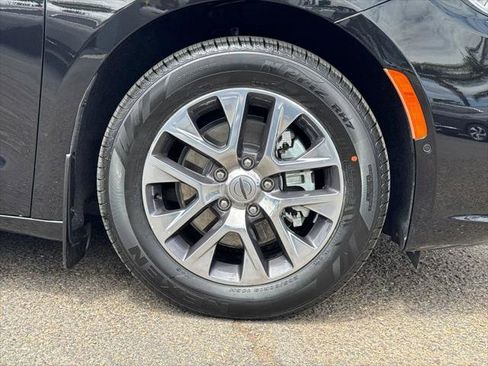 Certified 2022 Chrysler Pacifica Pinnacle FWD image 7