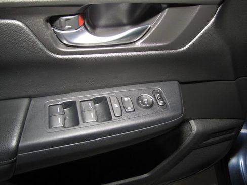 Certified 2025 Honda CR-V LX image 10