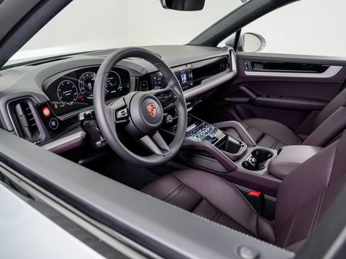 New 2026 Porsche Cayenne Coupe AWD/4WD image 7