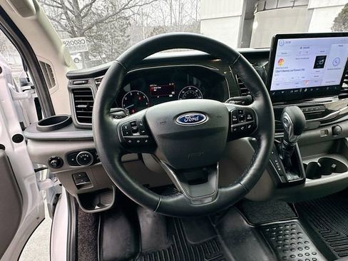 Used 2023 Ford Transit 250 Medium Roof AWD w/ Exterior Upgrade Package image 11