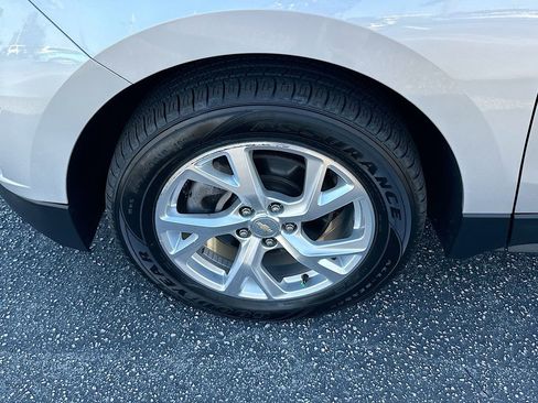 Used 2019 Chevrolet Equinox LT w/ Sun & Navigation Package image 29