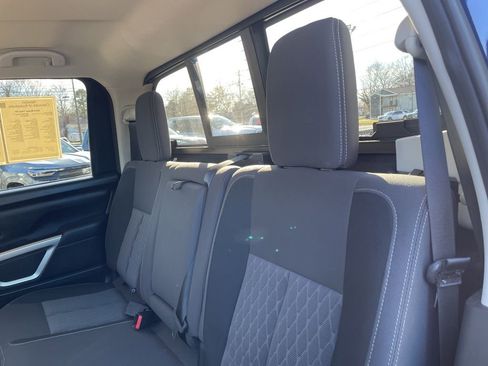 Used 2024 Nissan Titan SV w/ SV Convenience Package image 42