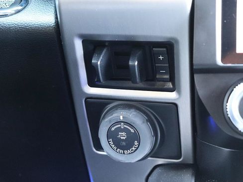 Used 2021 Ford F350 Platinum AWD/4WD image 35