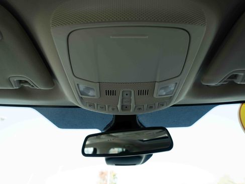 Used 2024 Ford Edge Titanium image 18