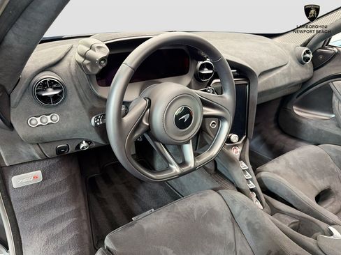 Used 2024 McLaren 750S RWD image 8