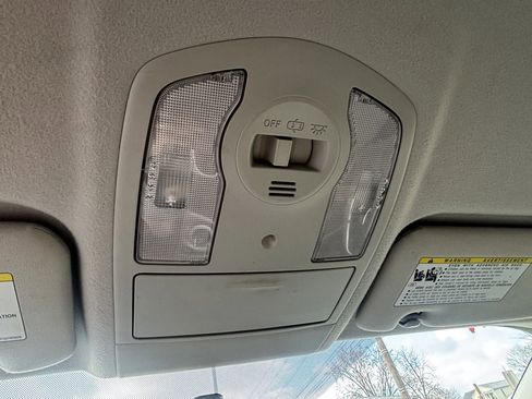 Used 2013 Toyota Prius Three image 25