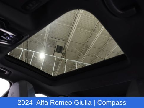 Used 2024 Alfa Romeo Giulia Sprint AWD/4WD image 25