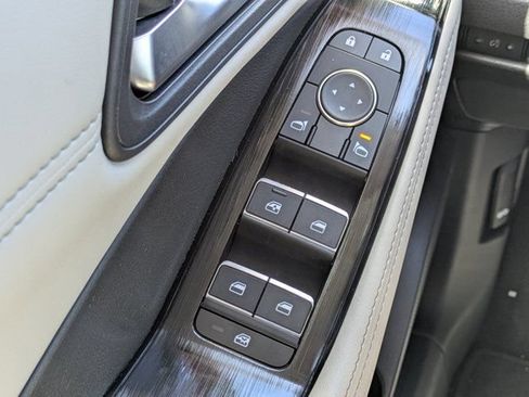 Used 2025 Nissan Rogue SL FWD image 21