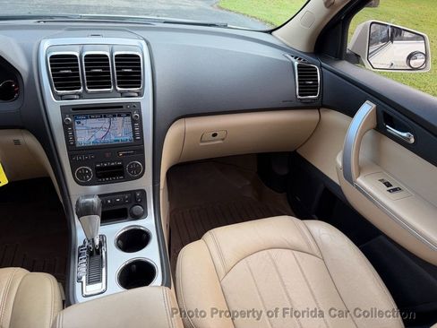 Used 2011 GMC Acadia SLT AWD/4WD image 12