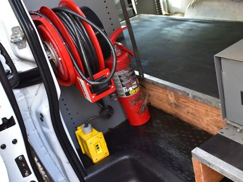 Used 2014 Chevrolet Express 2500 image 21