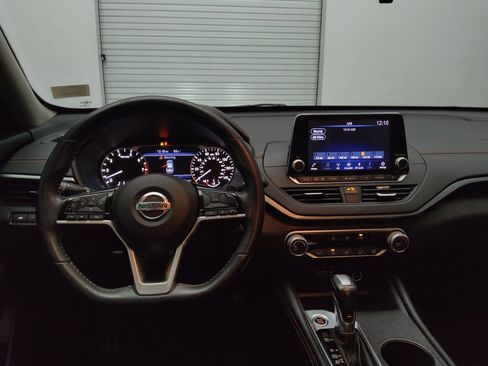 Used 2019 Nissan Altima 2.5 SR FWD image 22