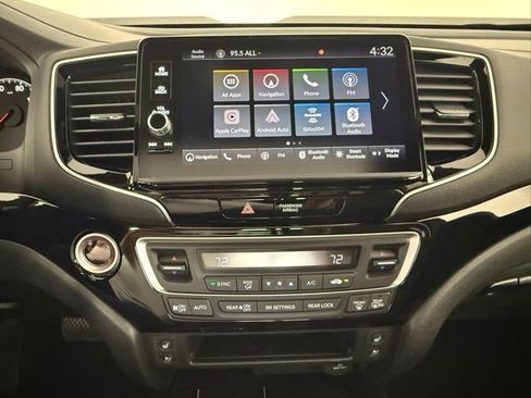 Used 2025 Honda Ridgeline Black Edition image 22
