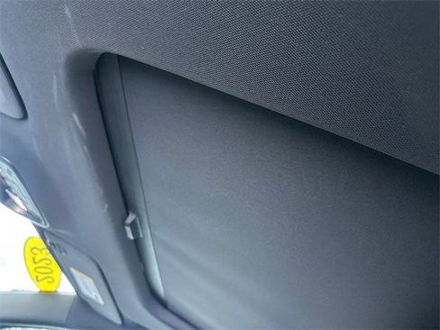 Used 2023 Chevrolet Traverse Premier w/ Redline Edition image 25