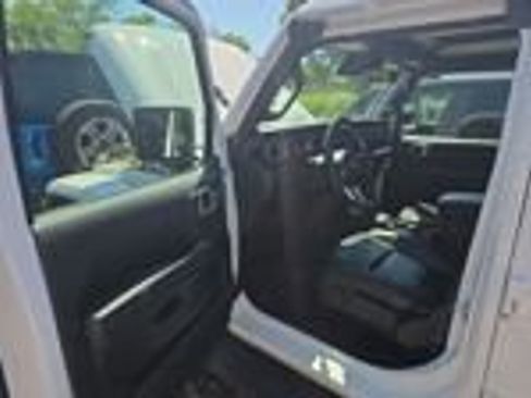 Used 2022 Jeep Wrangler Unlimited Sahara w/ Cold Weather Group AWD/4WD image 21