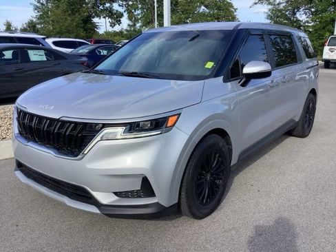 Used 2022 Kia Carnival LX FWD image 1