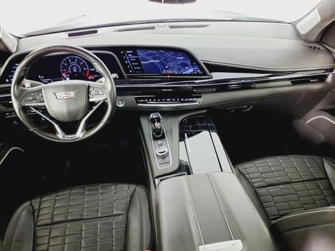 Used 2023 Cadillac Escalade ESV V image 4