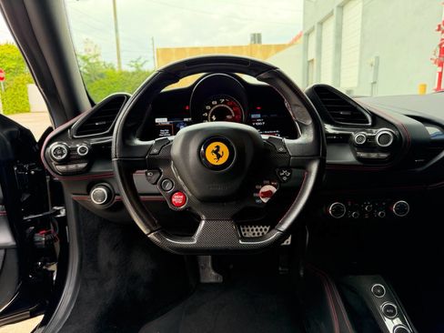 Used 2019 Ferrari 488 GTB RWD image 23