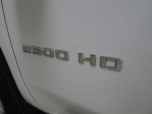 Used 2024 Chevrolet Silverado 2500 LT w/ Convenience Package image 11