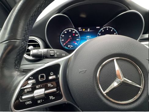 Used 2020 Mercedes-Benz GLC 300 4MATIC image 43
