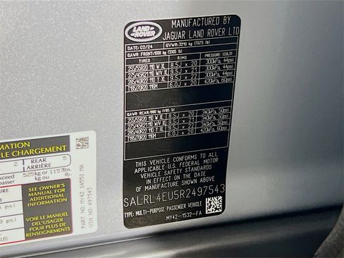 Certified 2024 Land Rover Discovery Dynamic SE image 34