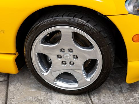 Used 2001 Dodge Viper GTS RWD image 30