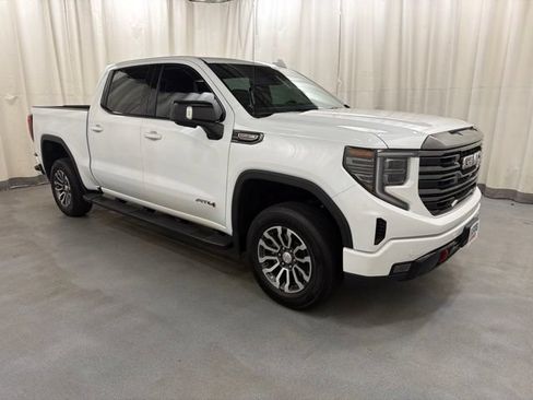 Used 2023 GMC Sierra 1500 AT4 AWD/4WD image 1