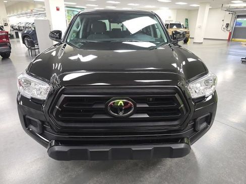 Used 2023 Toyota Tacoma SR AWD/4WD image 2