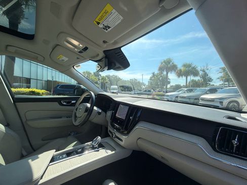 Used 2022 Volvo XC60 T8 Inscription w/ Advanced Package AWD/4WD image 23